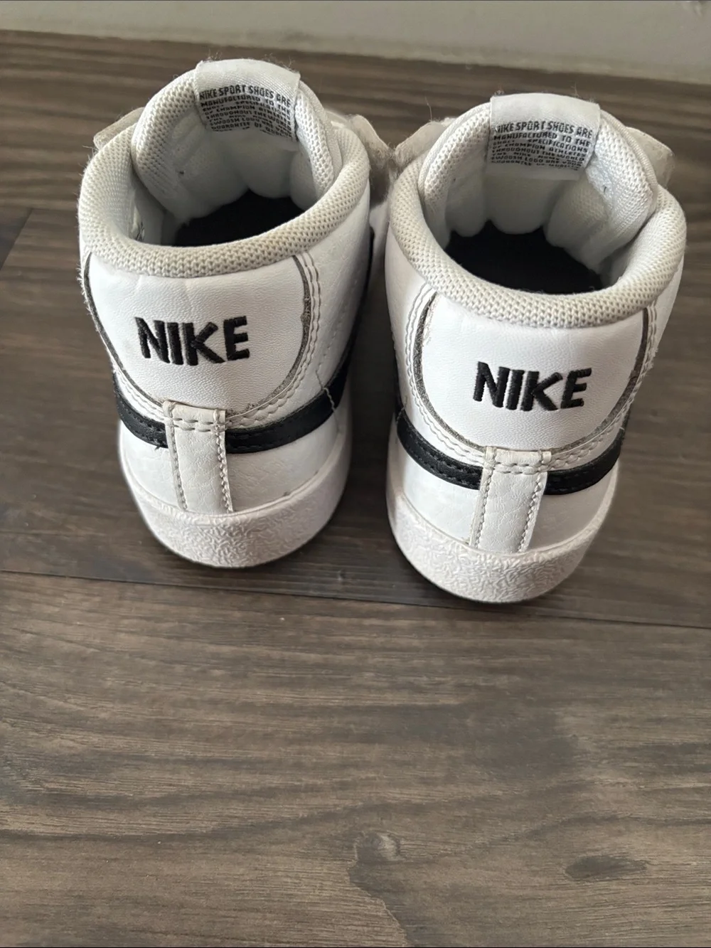 Nike Boy toddler White Low-Top Sneakers